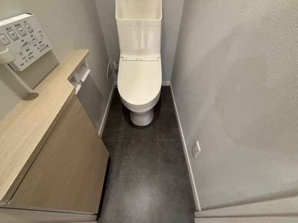 湿気の多い洗面所やトイレの床
