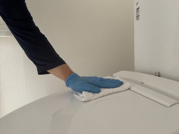 撥水・撥油効果に優れた水回り防カビ防汚コーティング