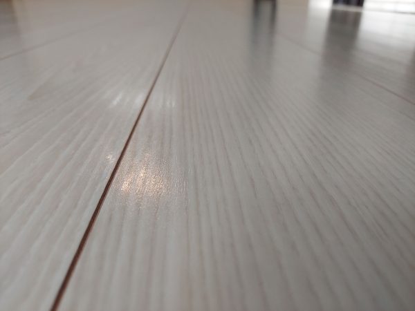 わんスマイルコート」は、自然な質感に程よいグリップ力