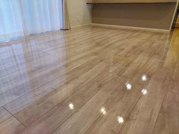 高光沢なUVコーティング