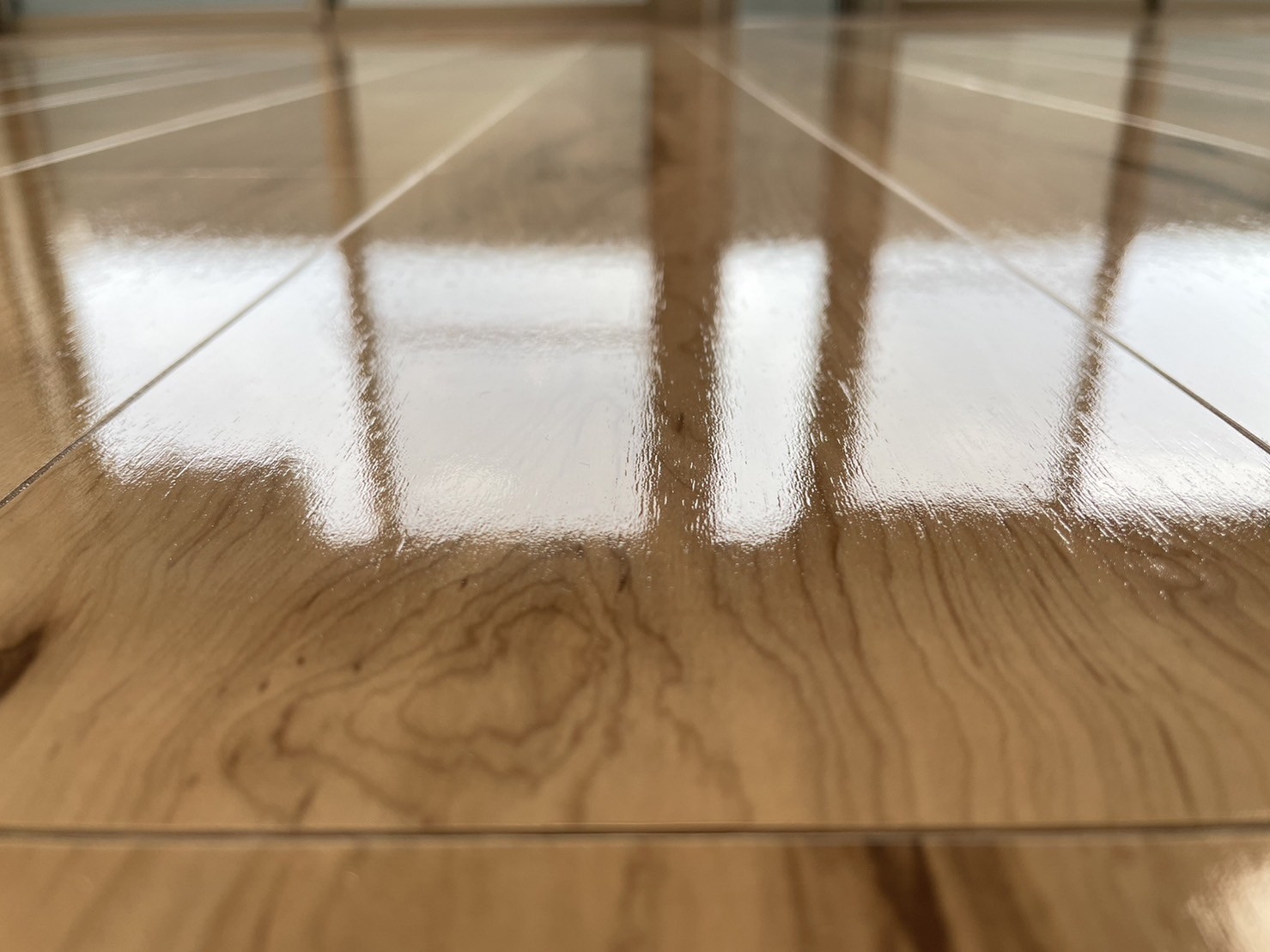 汚れ・薬品に強いUVコーティング