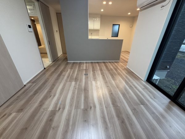 アップライフのフロアコーティングで快適な生活を