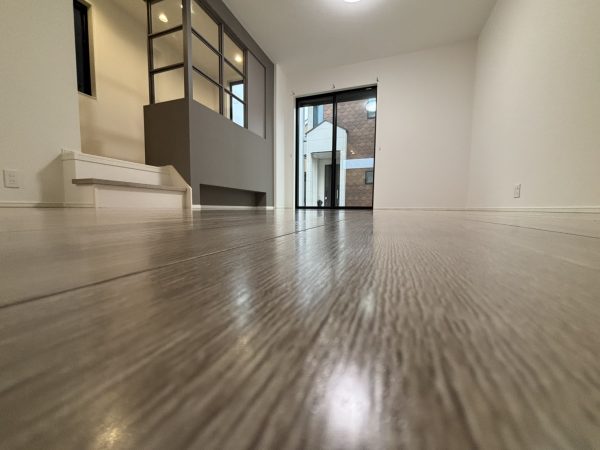 埼玉県春日部市中央 フロアコーティング 施工後 ガラスコーティング