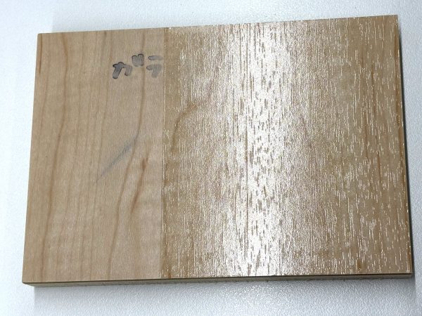 ガラスUVコーティング済みの右側は簡単に落ちる