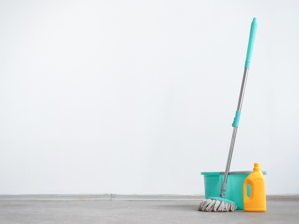 DIYしたけど数日で剥がれてしまった、ツヤムラが出て見た目が悪くなった、ワックスのようにベタついて掃除がしにくくなったなどのお悩み殺到