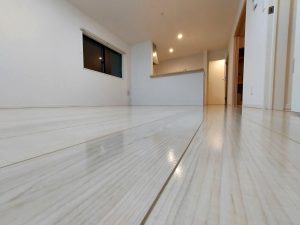 犬が滑りにくいアップライフのわんスマイルコート施工床