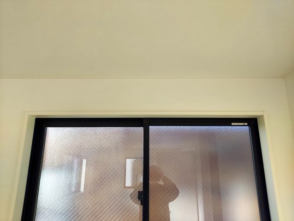 新築住宅のカーテンレール取り付け例