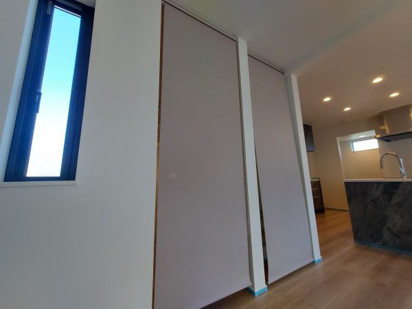 ロールスクリーン取り付け後