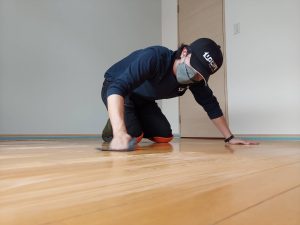 アップライフでは、施工前に丁寧な床クリーニングを行い、仕上がりの美しさにもこだわっています。