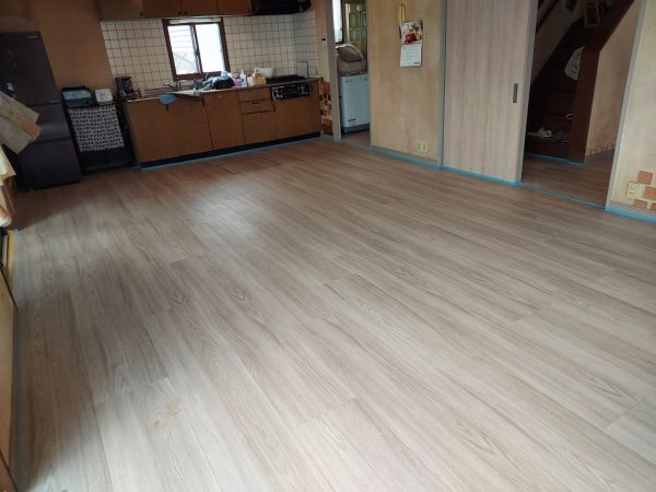 新潟県三条市 フロアコーティング 施工前の様子