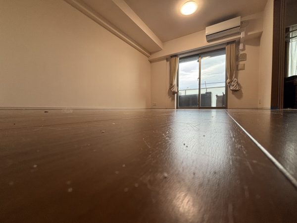 千葉県千葉市稲毛区 フロアコーティング 施工前の様子