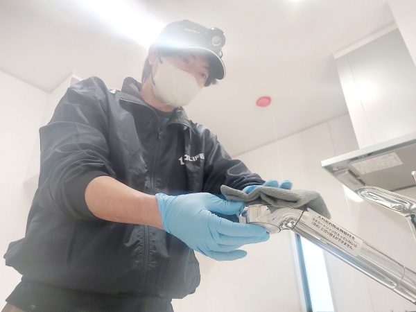 群馬県安中市フロアコーティング 施工中 わんスマイルコート