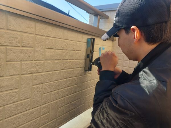 東京都府中市 フ室外物干し 施工中