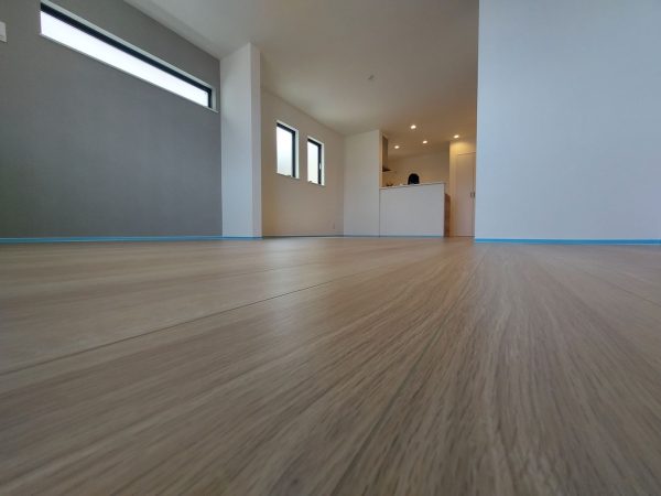 入居前の新築フローリング 施工前に比較検討することが重要
