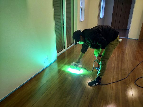 千葉県佐倉市 フロアコーティング 施工中 ガラスUVコーティング