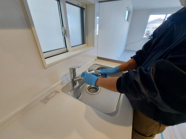 埼玉県川口市フロアコーティング 施工中 ガラスコーティング