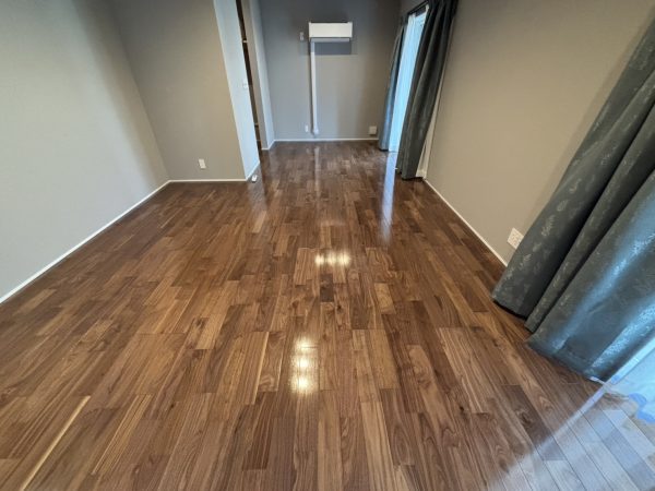 埼玉県北足立郡伊奈町フロアコーティング 施工後 ガラスUVコーティング
