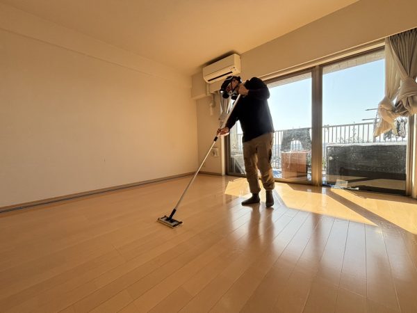 茨城県つくばみらい市 フロアコーティング 施工中 シリコンコーティング