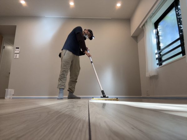 東京都墨田区フロアコーティング 施工中 ガラスコーティング