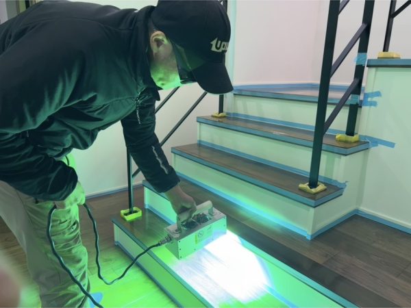 東京都世田谷区 フロアコーティング 施工中 わんスマイルコート