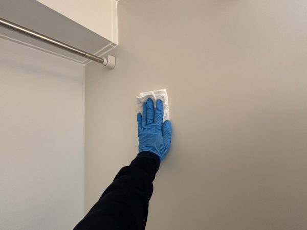 東京都足立区フロアコーティング 施工中の様子