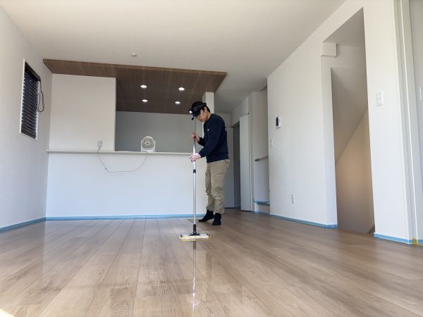 埼玉県朝霞市 フロアコーティング 施工中 シリコンコーティング
