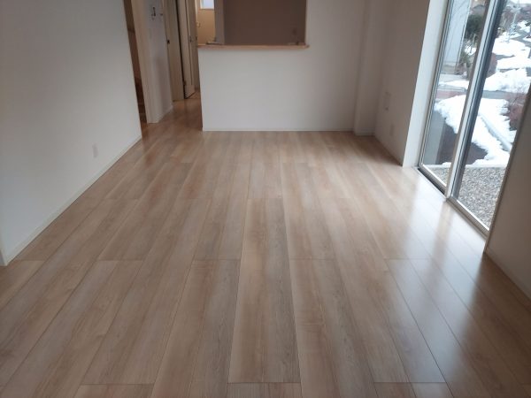 新潟県新潟市フロアコーティング 施工後 ガラスコーティング