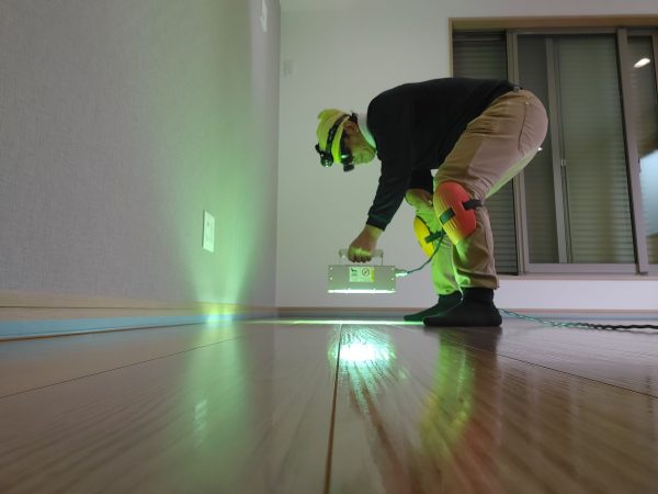 東京都江戸川区 フロアコーティング 施工中 わんスマイルコート