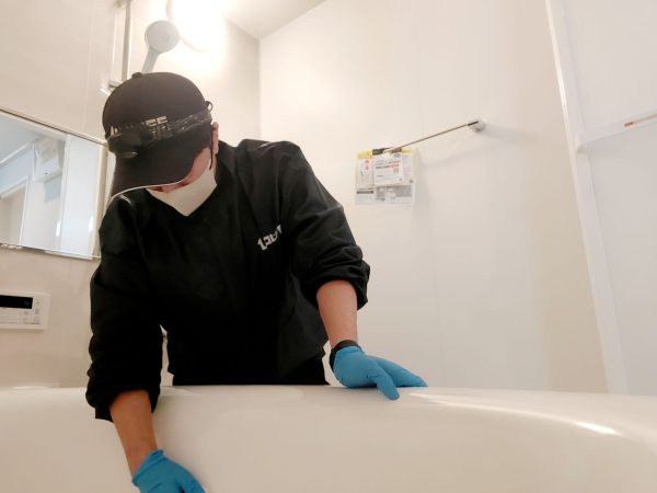 神奈川県川崎市中原区 フロアコーティング 施工後中　防カビ防汚フッ素コーティング