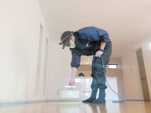 神奈川県川崎市中原区 フロアコーティング 施工中 ガラスUVコーティング