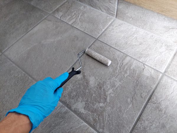 千葉県柏市 玄関ストーンコーティング 施工中