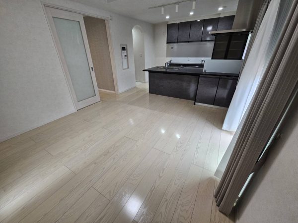 埼玉県久喜市 フロアコーティング 施工後 ガラスUVコーティング