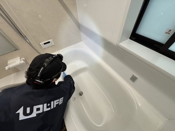 千葉県船橋市 フロアコーティング 施工中 防カビ防汚フッ素コーティング