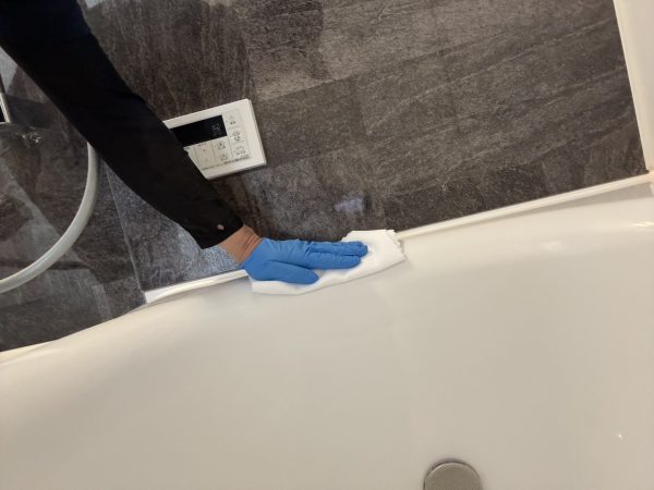 千葉県市川市 水まわり防カビ防汚フッ素コーティン　施工中