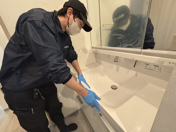 神奈川県南足柄市 水まわり防カビ防汚フッ素コーティン 施工中