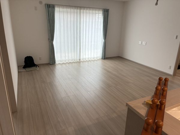 神奈川県南足柄市　フロアコーティング　新築戸建　内覧会同行の様子