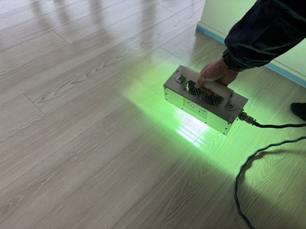 千葉市美浜区 フロアコーティング 施工中 わんスマイルコート