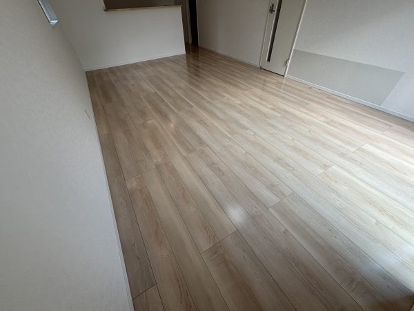 【埼玉県三郷市】ペット用フロアコーティング施工事例|新築戸建 わんスマイルコート 埼玉県三郷市 フロアコーティング 施工後 わんスマイルコート