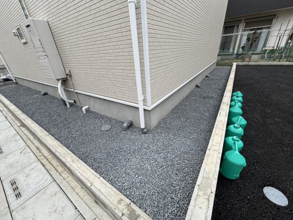 埼玉県三郷市 外構 砂利敷き 施工後