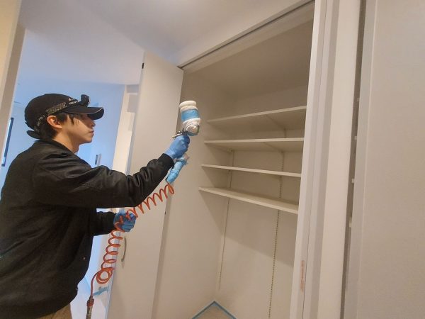 東京都豊島区 ハイブリット光触媒コーティング 施工中の様子