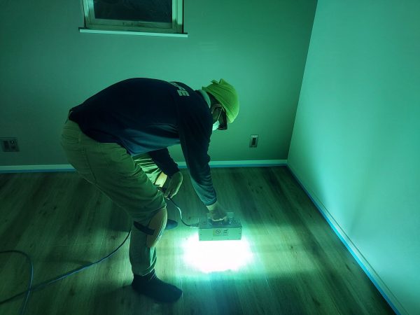 福島県郡山市 フロアコーティング 施工中 わんスマイルコート