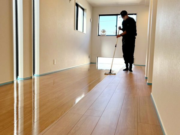 さいたま市浦和区 フロアコーティング 施工中 ガラスUVコーティング