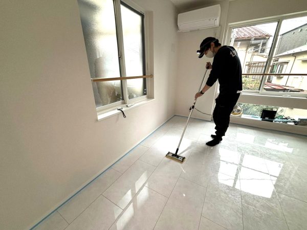 東京都豊島区 フロアコーティング 施工中 わんスマイルコート