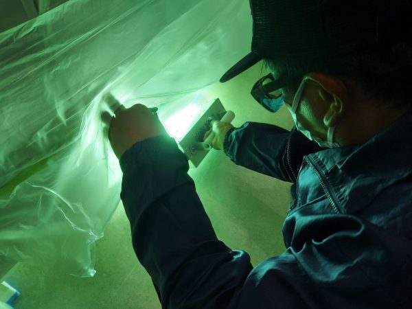 千葉県柏市 フロアコーティング 施工中 UVコーティング