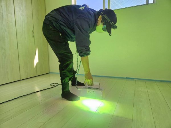 横浜市鶴見区 フロアコーティング 施工中 わんスマイルコート