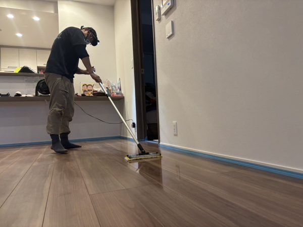 東京都品川区フロアコーティング 施工中 わんスマイルコート