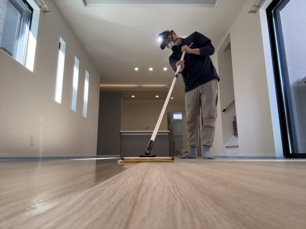 東京都練馬区 フロアコーティング 施工中 ガラスUVコーティング