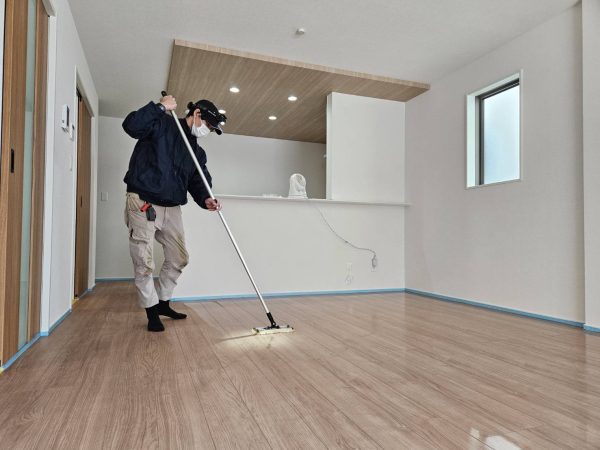 埼玉県朝霞市 フロアコーティング 施工中 わんスマイルコート