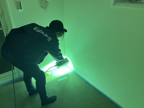 山形県山形市 フロアコーティング 施工中 ガラスUVコーティング