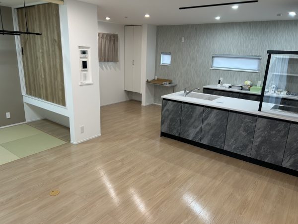 山形県山形市 フロアコーティング 施工後 ガラスUVコーティング